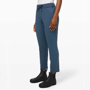 Lululemon On the Fly 7/8 Pant Code Blue 4